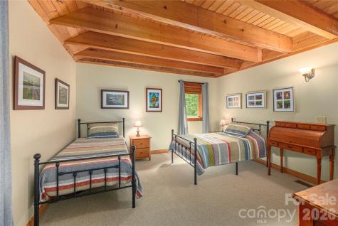 116 Ivy Road Mills River NC 28759