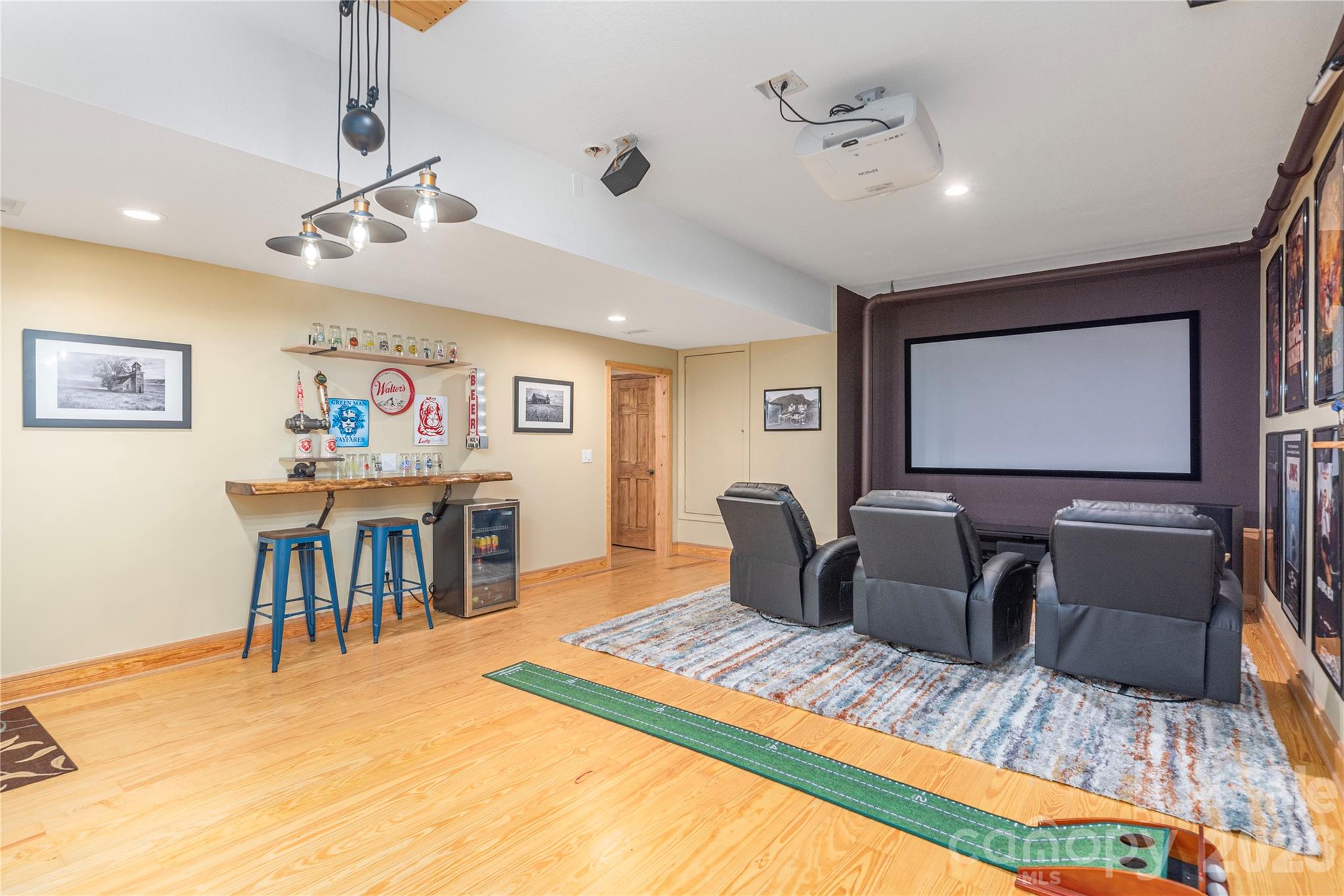 116 Ivy Road Mills River NC 28759