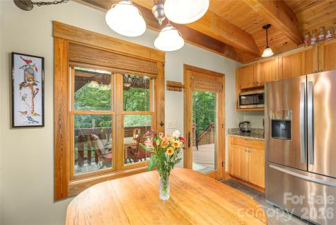116 Ivy Road Mills River NC 28759