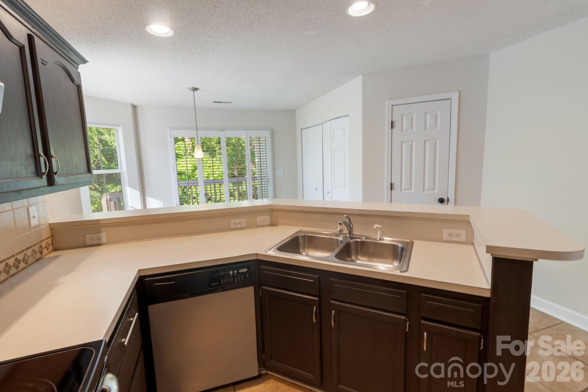 9313 Four Mile Creek Road Charlotte NC 28277