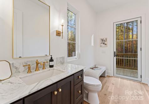 2572 Norton Avenue Denver NC 28037