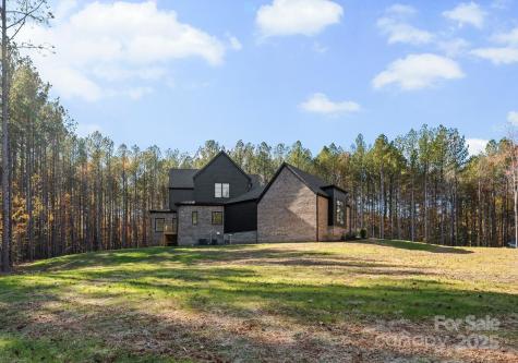 2572 Norton Avenue Denver NC 28037