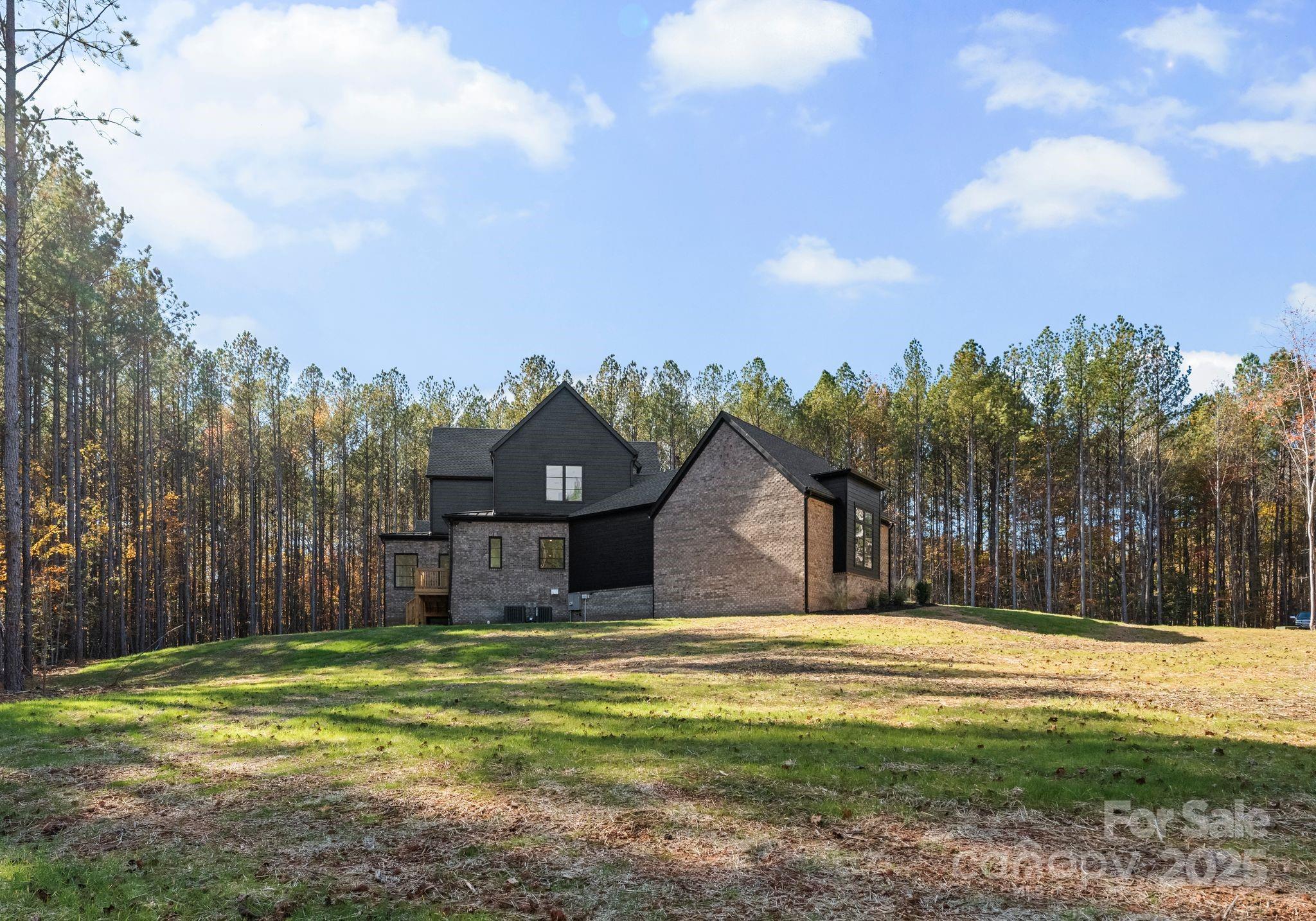 2572 Norton Avenue Denver NC 28037