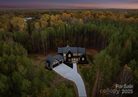 2572 Norton Avenue Denver NC 28037