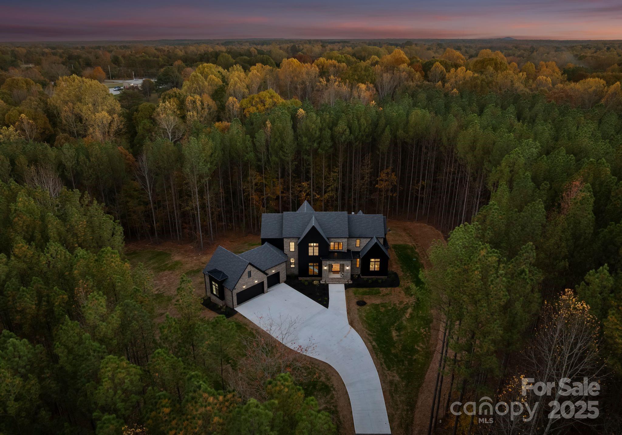 2572 Norton Avenue Denver NC 28037