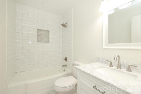 1720 Miles Court Charlotte NC 28216