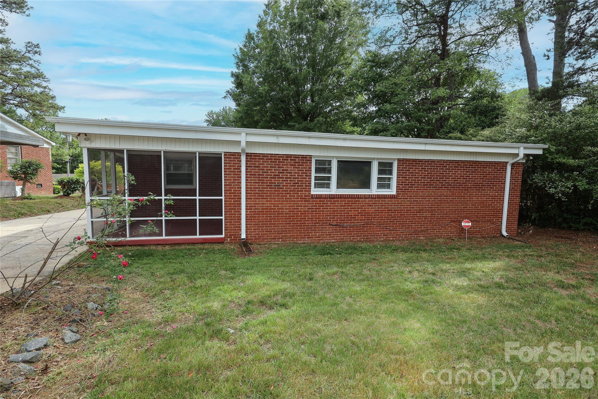 1720 Miles Court Charlotte NC 28216