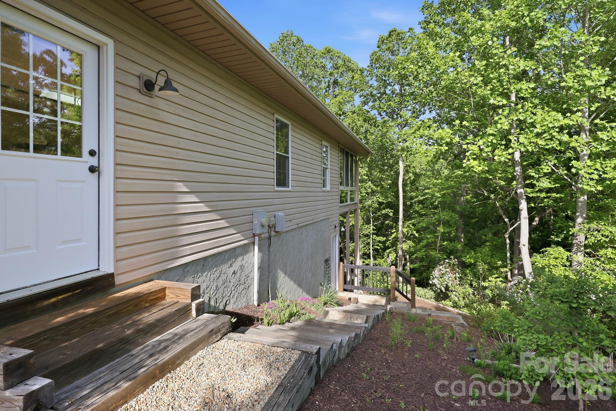 89 Dallas Drive Hendersonville NC 28739