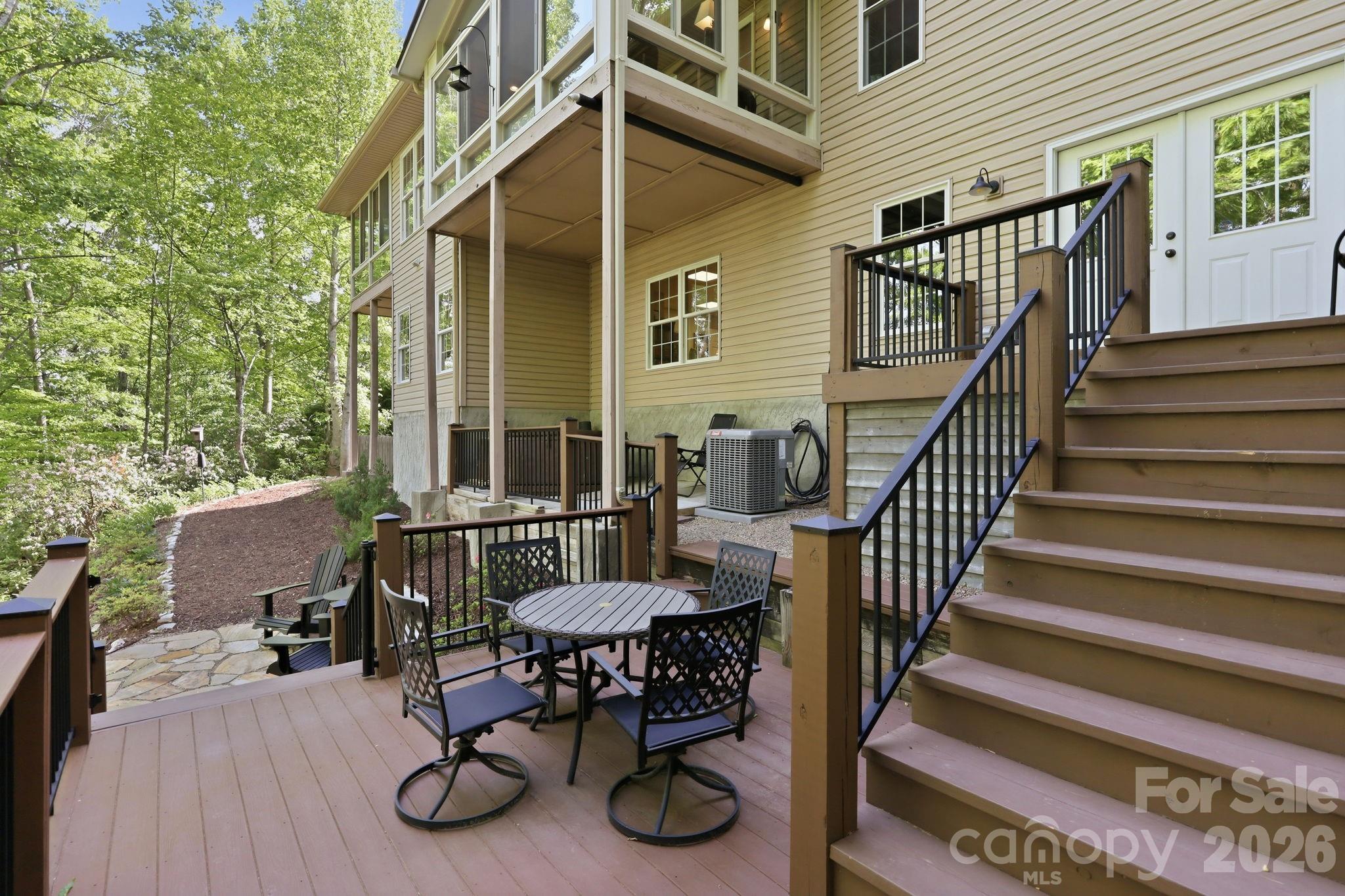 89 Dallas Drive Hendersonville NC 28739