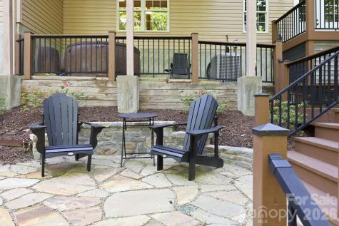 89 Dallas Drive Hendersonville NC 28739