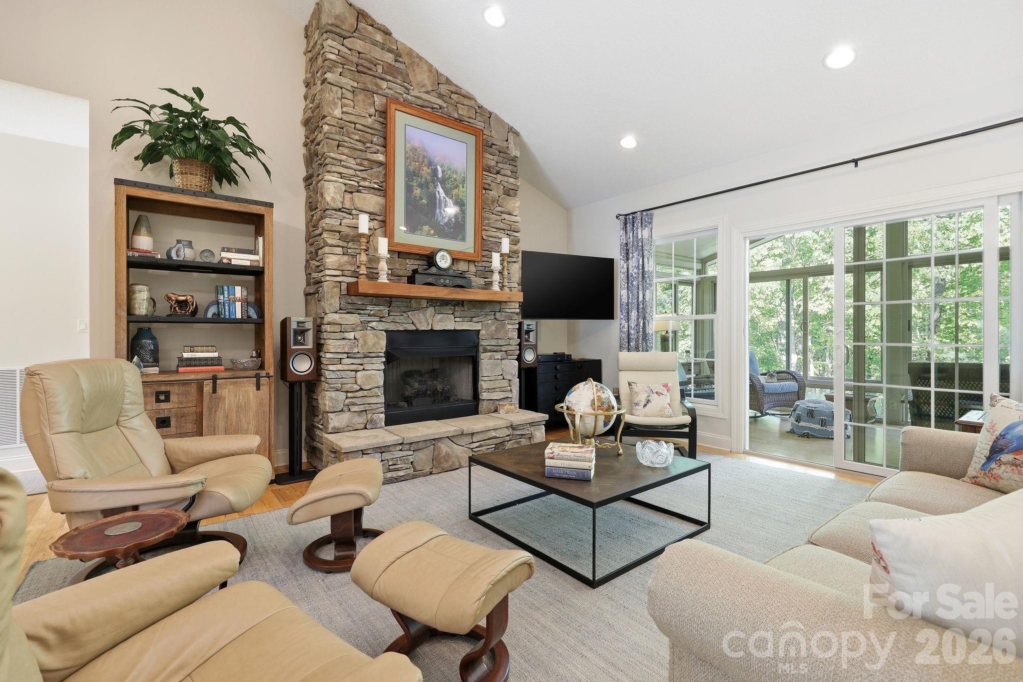 89 Dallas Drive Hendersonville NC 28739
