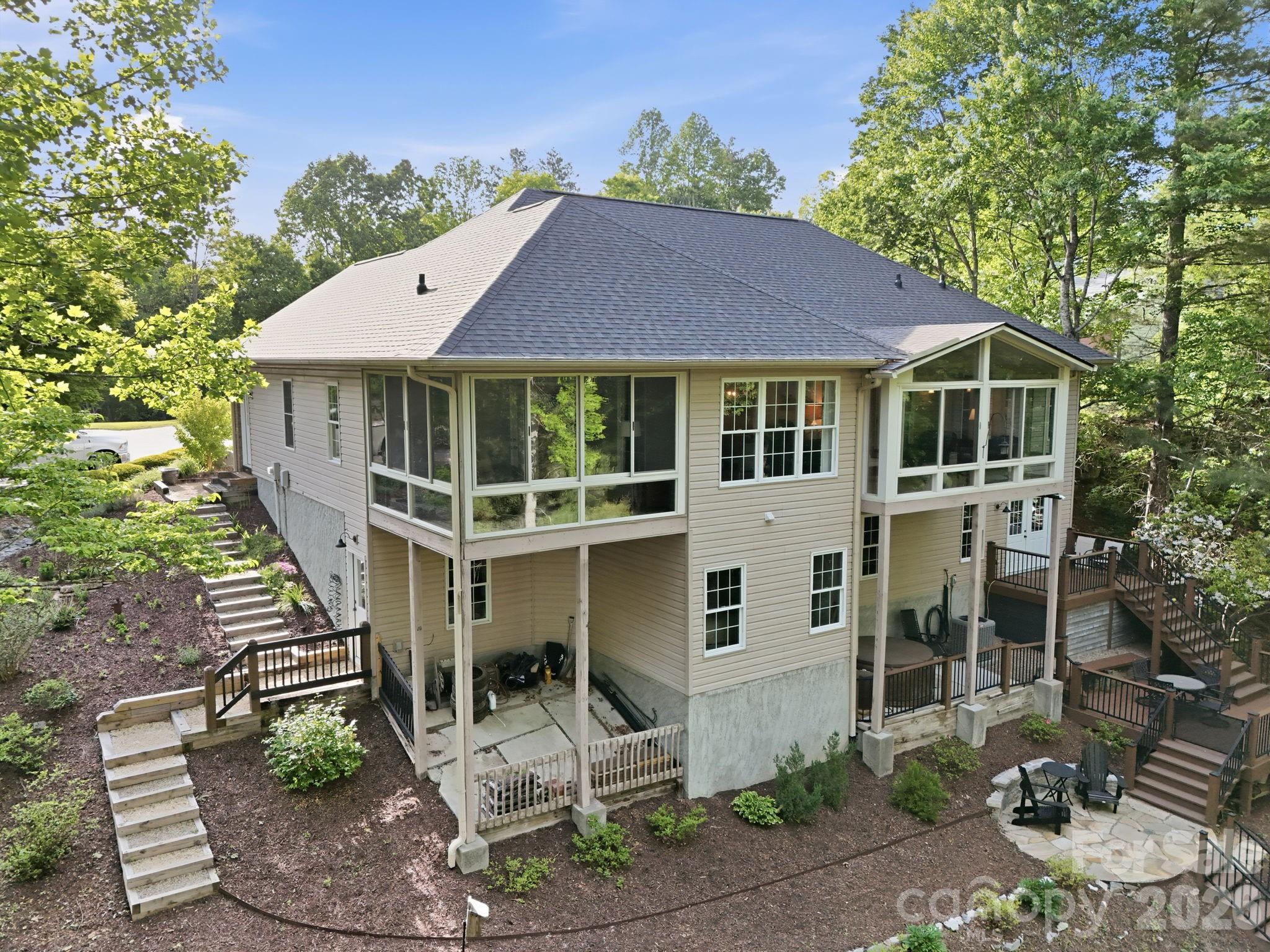 89 Dallas Drive Hendersonville NC 28739