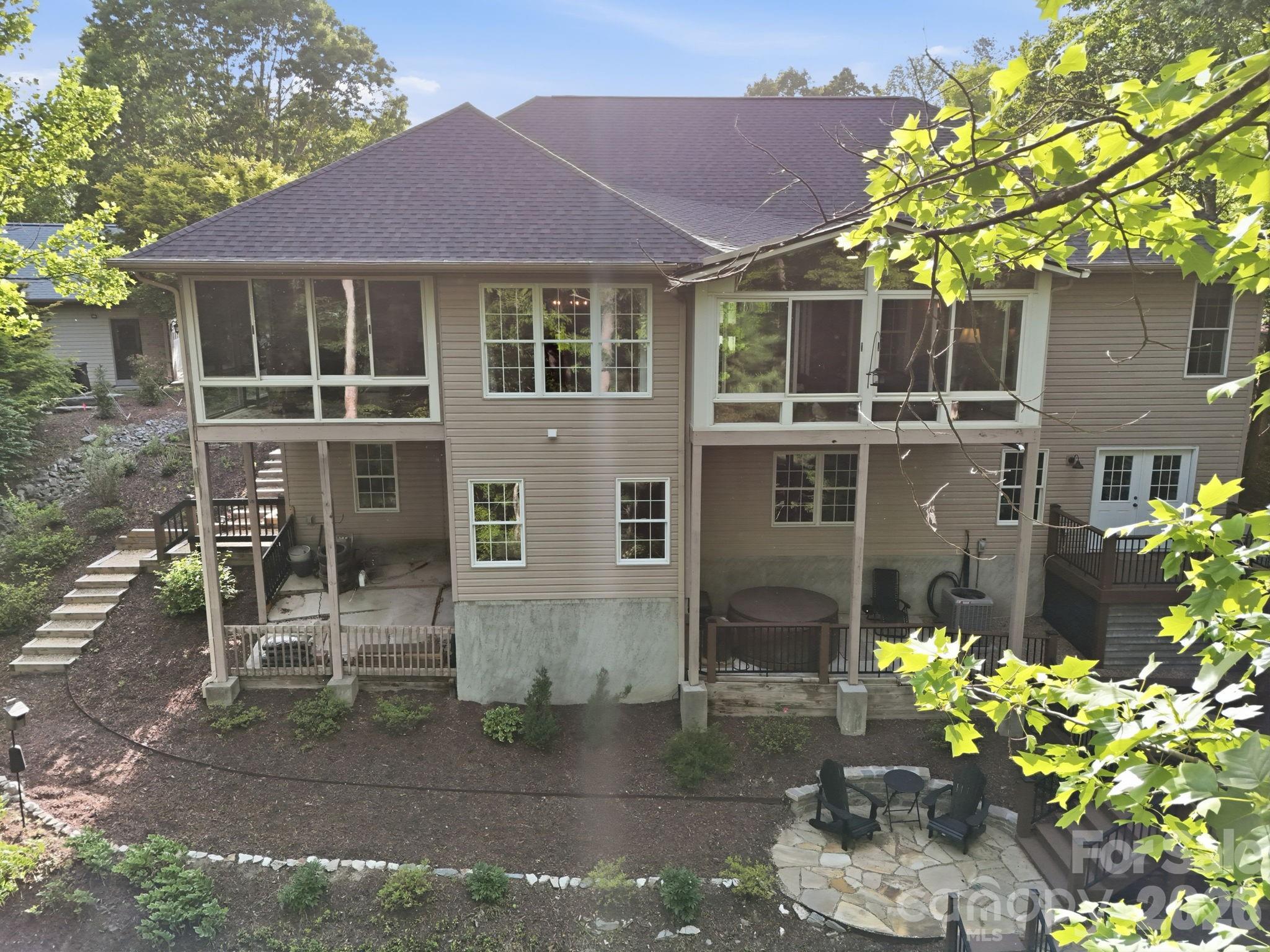 89 Dallas Drive Hendersonville NC 28739