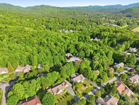 89 Dallas Drive Hendersonville NC 28739