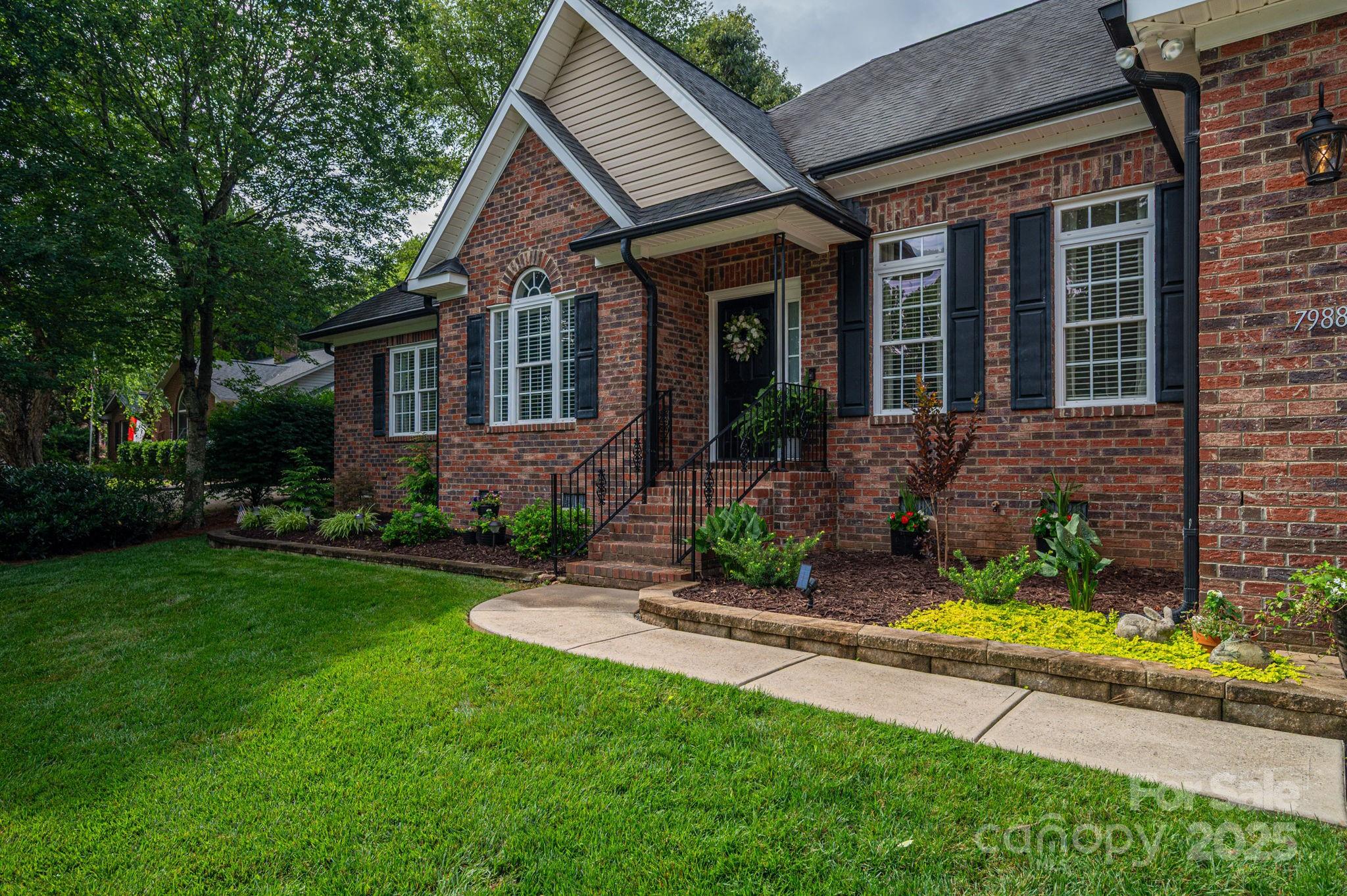 7988 Golf Course Drive N Denver NC 28037