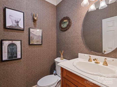 40 Panda Trail Waynesville NC 28785