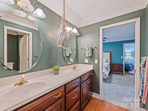 40 Panda Trail Waynesville NC 28785