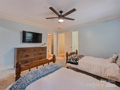 40 Panda Trail Waynesville NC 28785