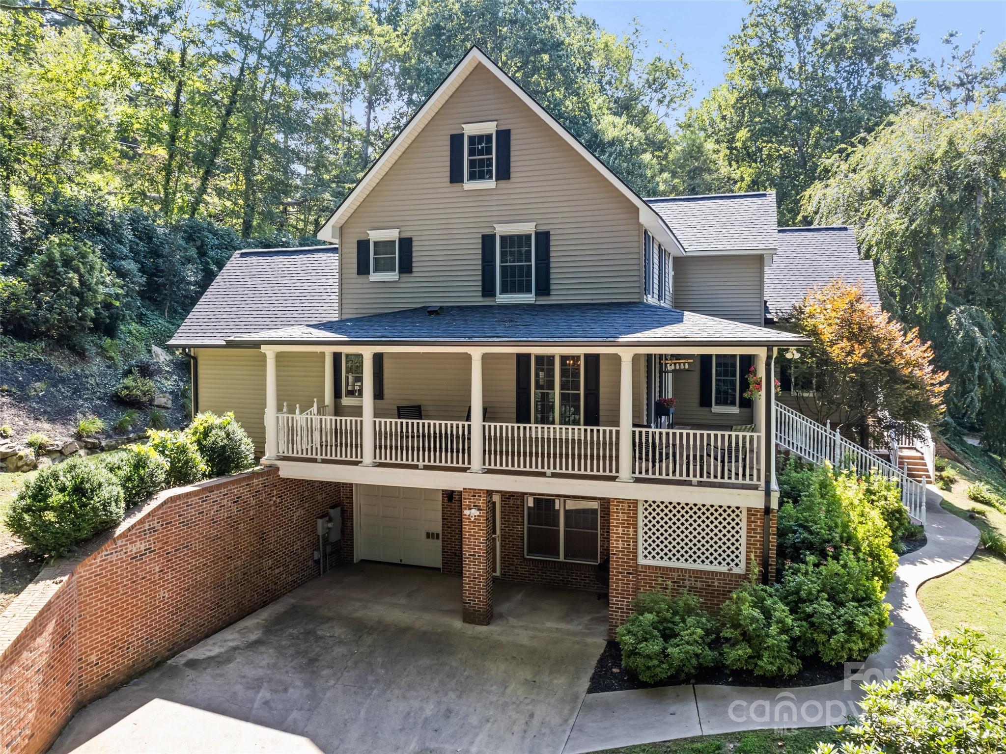 40 Panda Trail Waynesville NC 28785