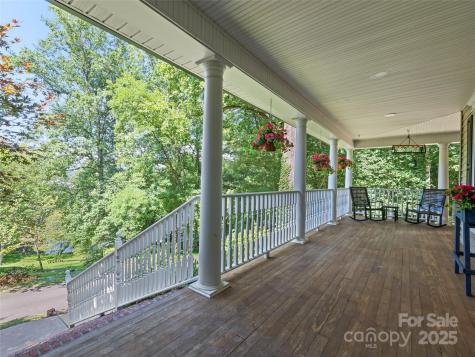 40 Panda Trail Waynesville NC 28785