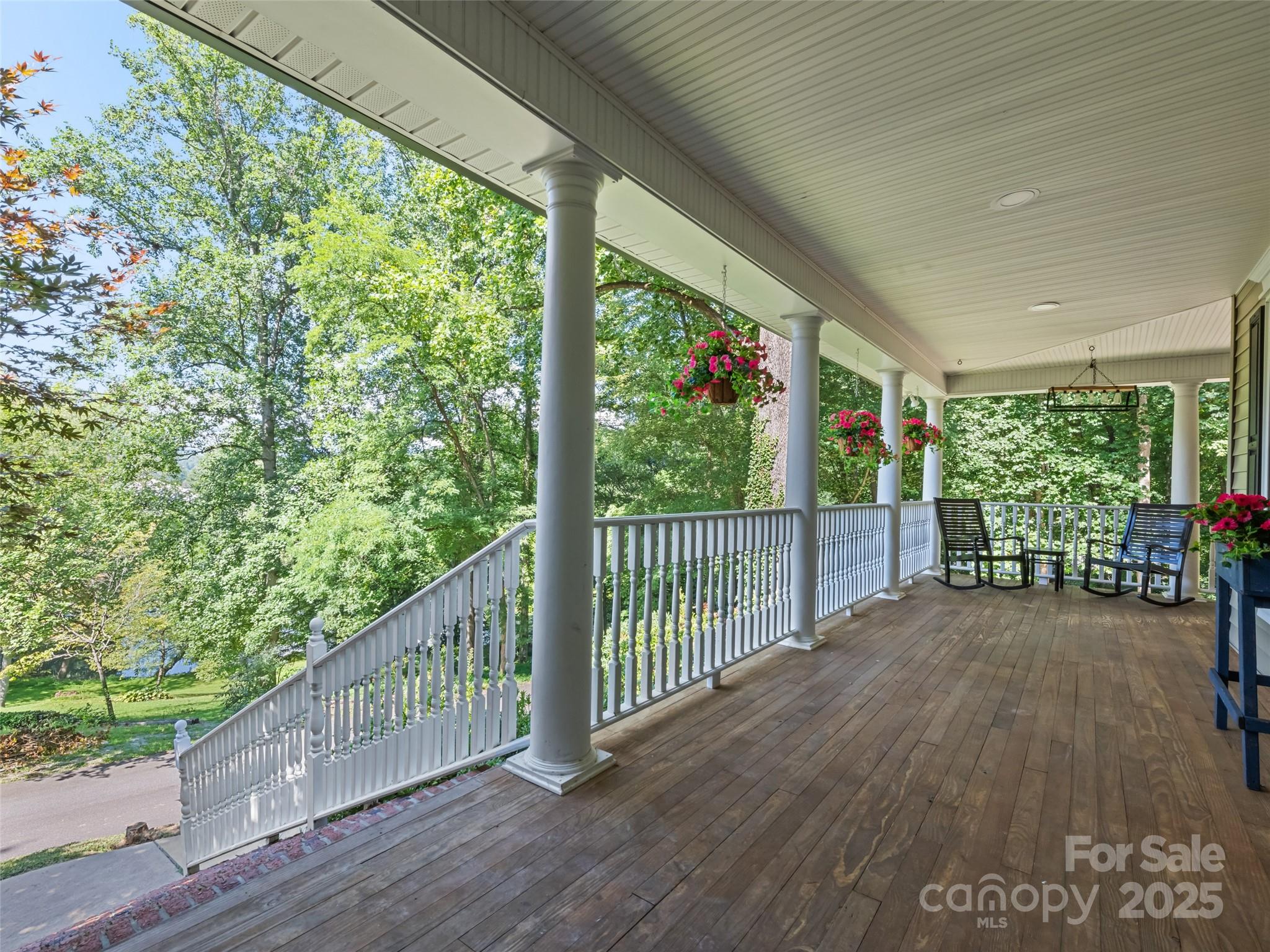 40 Panda Trail Waynesville NC 28785