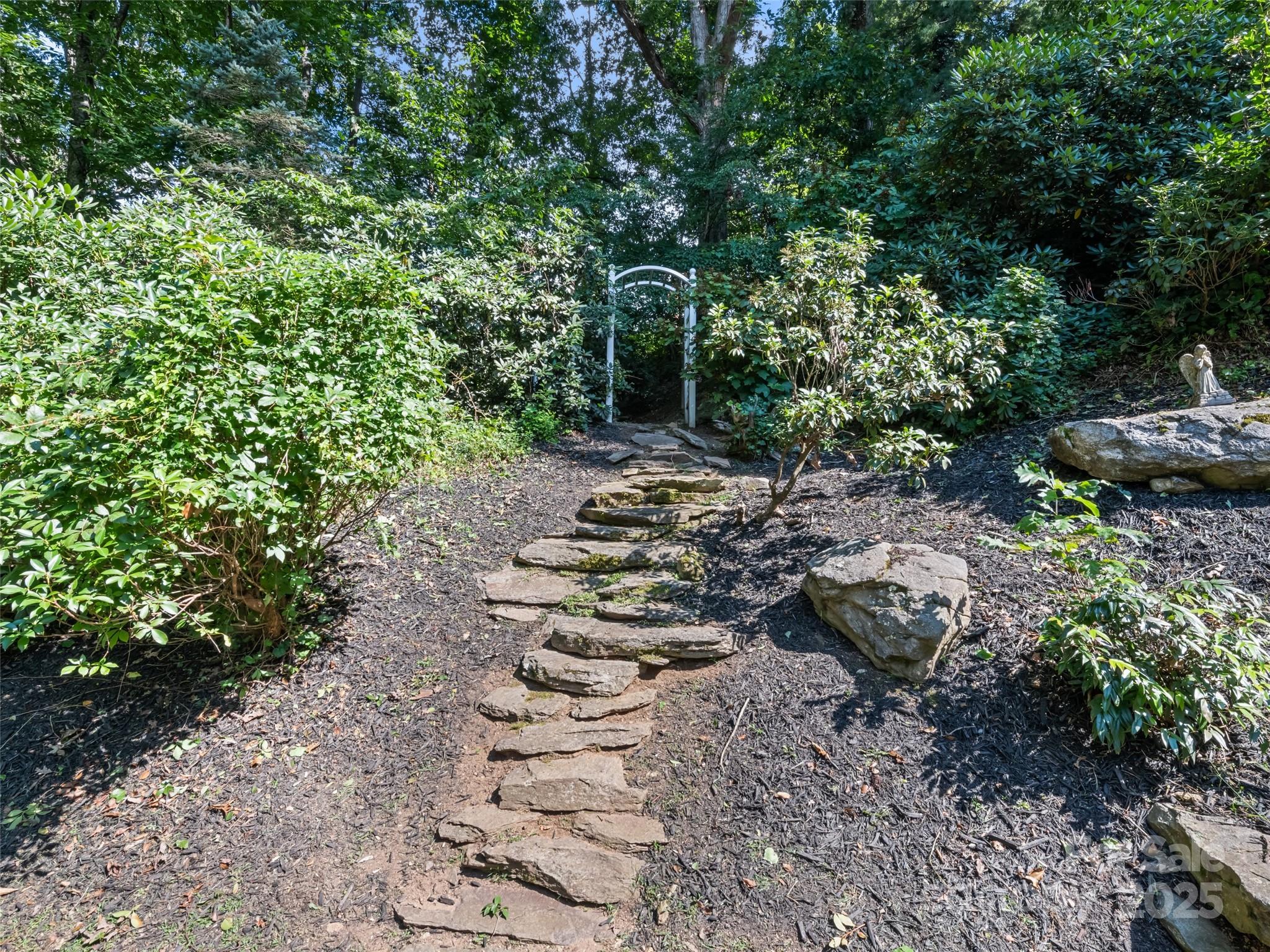 40 Panda Trail Waynesville NC 28785