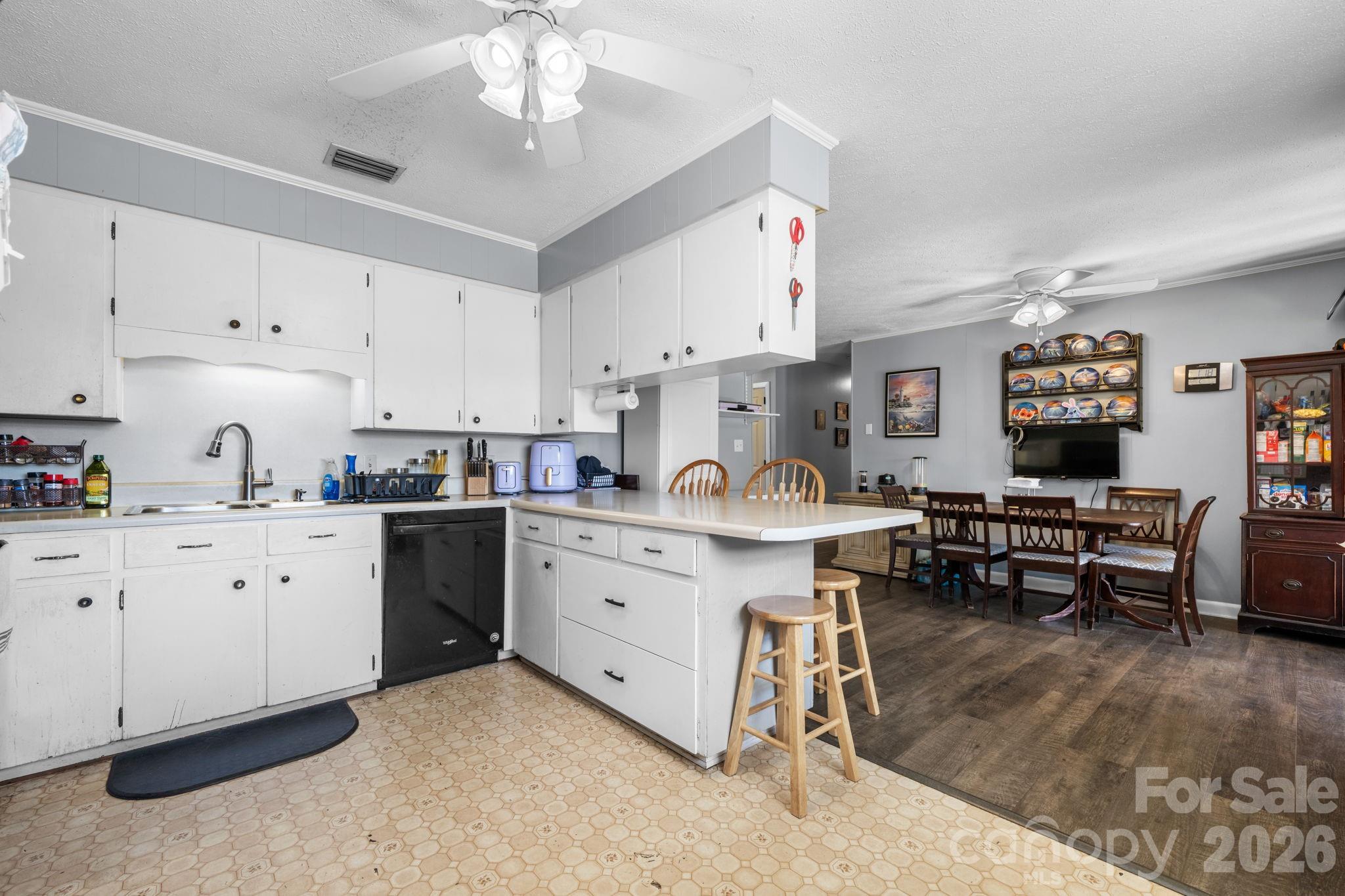 103 Hamp Street Morganton NC 28655