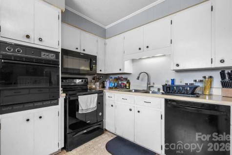 103 Hamp Street Morganton NC 28655