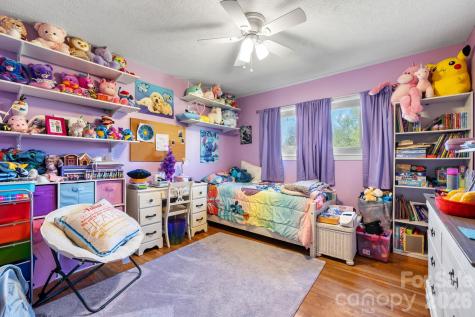 103 Hamp Street Morganton NC 28655