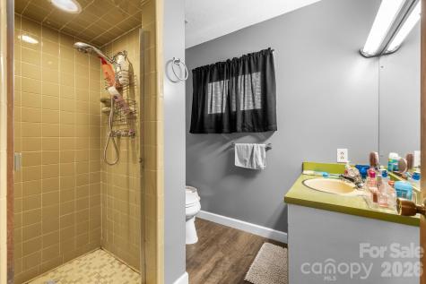 103 Hamp Street Morganton NC 28655