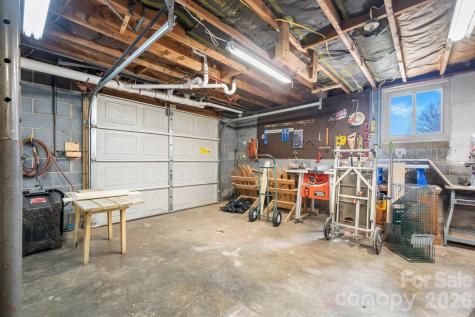 103 Hamp Street Morganton NC 28655