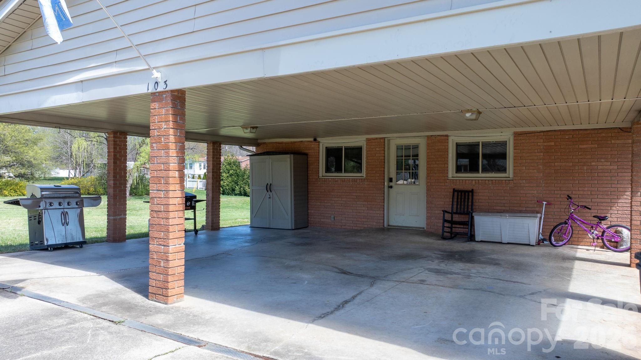 103 Hamp Street Morganton NC 28655