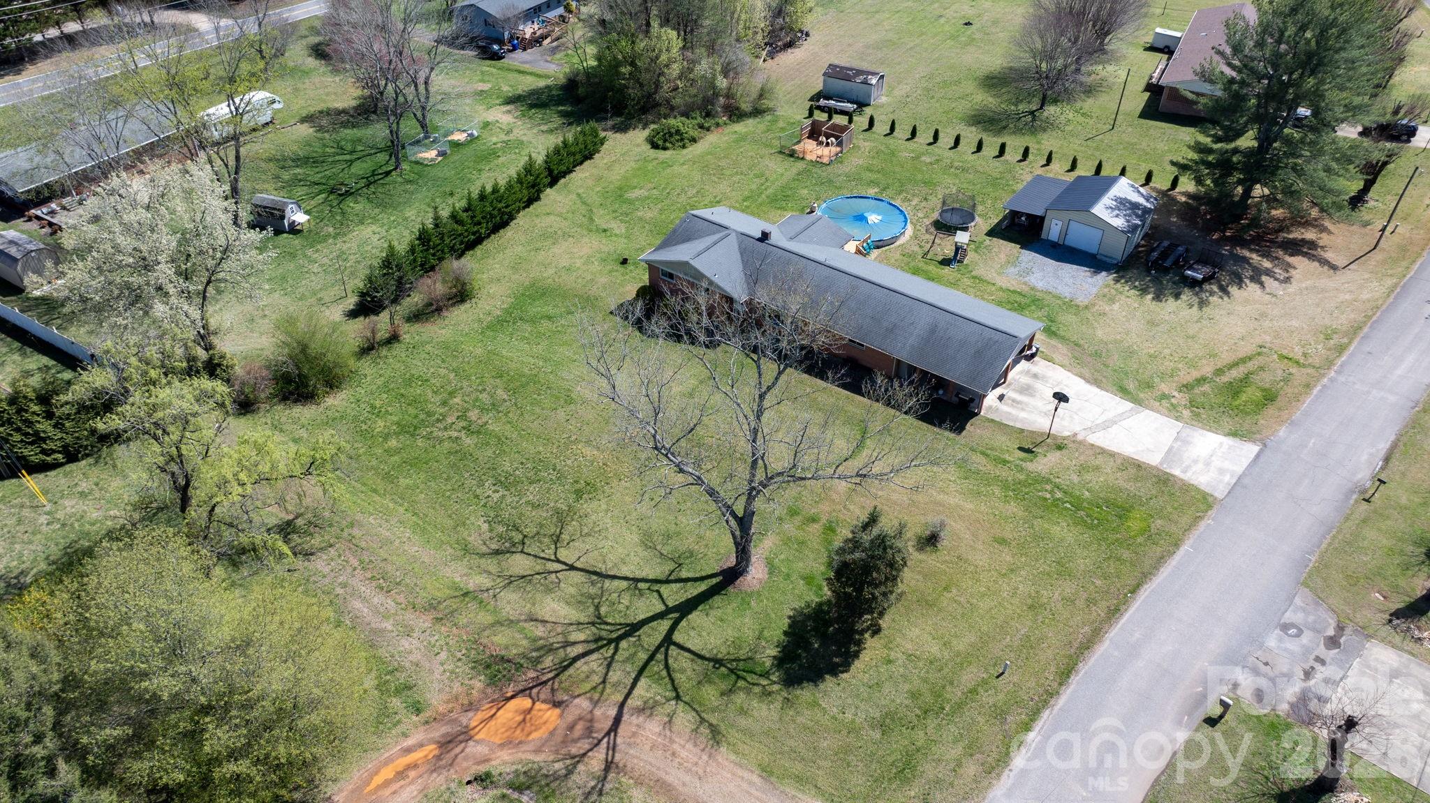 103 Hamp Street Morganton NC 28655