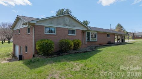 103 Hamp Street Morganton NC 28655