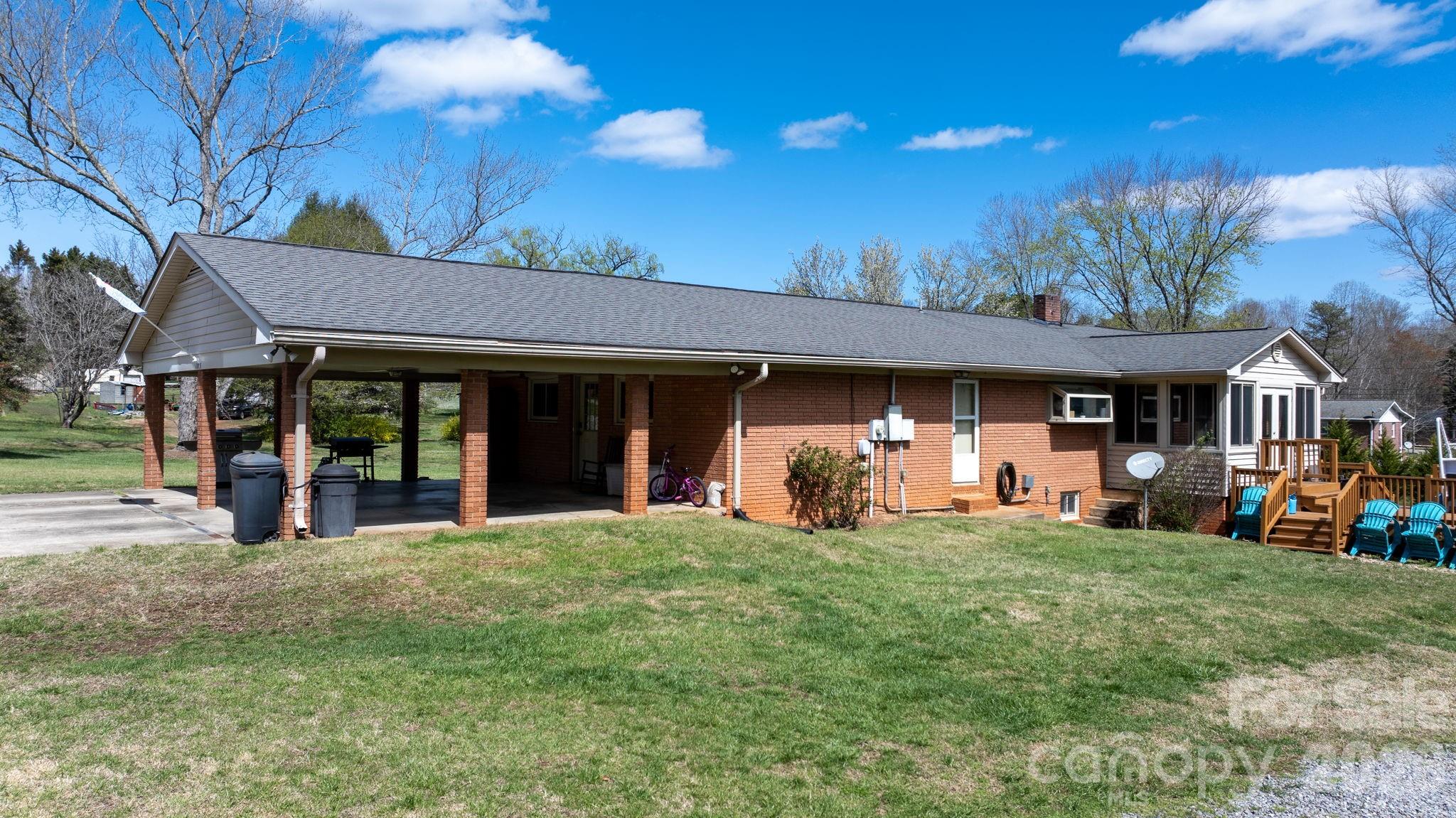 103 Hamp Street Morganton NC 28655