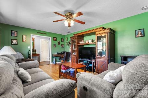 103 Hamp Street Morganton NC 28655