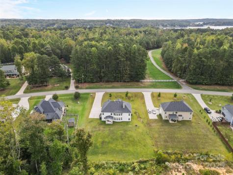 2633 Lakefront Drive Belmont NC 28012