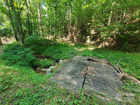 5023 Elk Park Highway Elk Park NC 28622