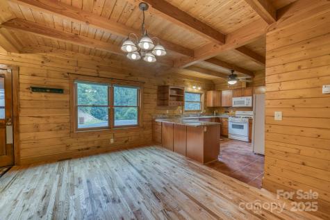 5023 Elk Park Highway Elk Park NC 28622