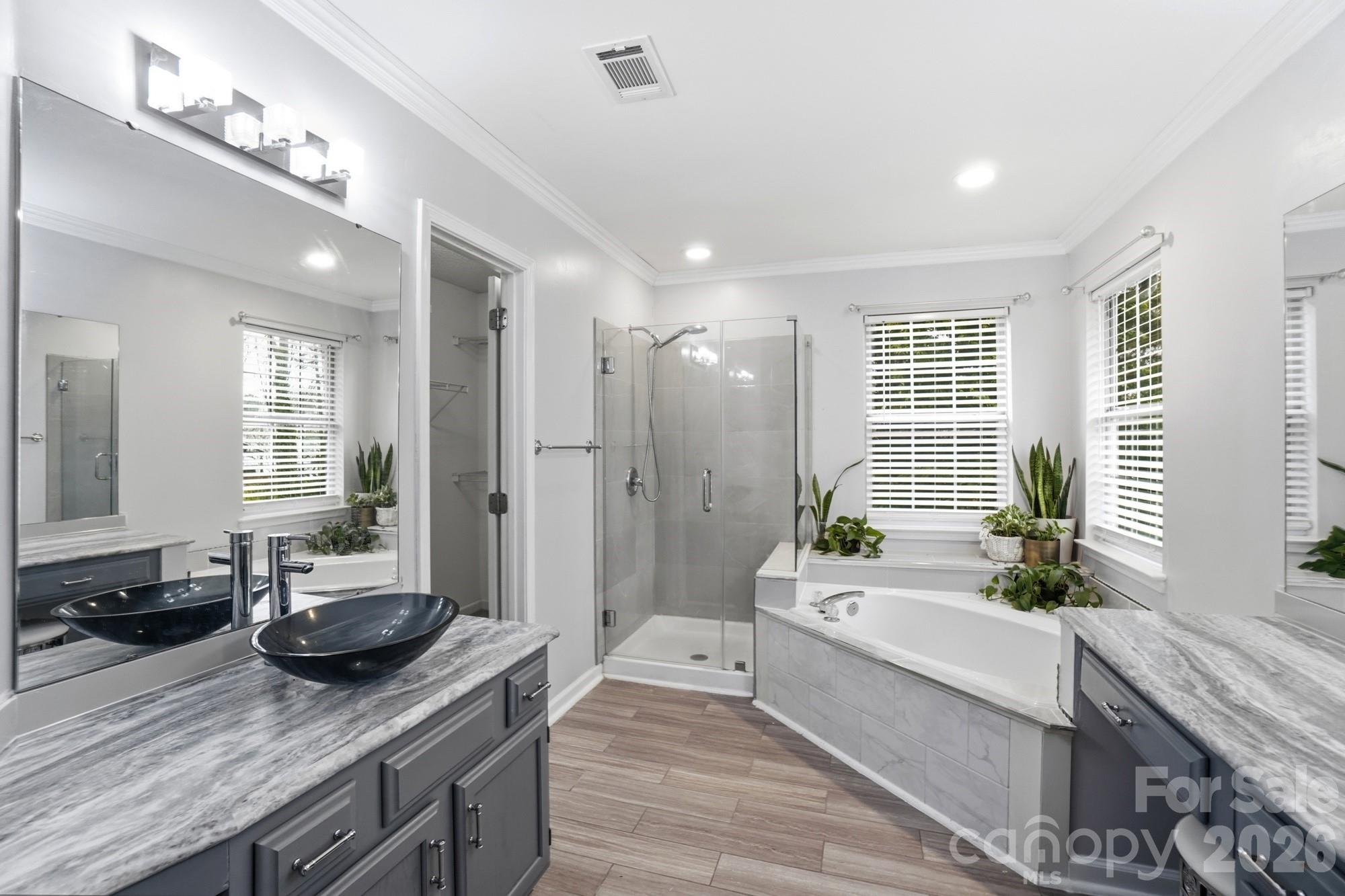 8725 Londonshire Drive Charlotte NC 28216