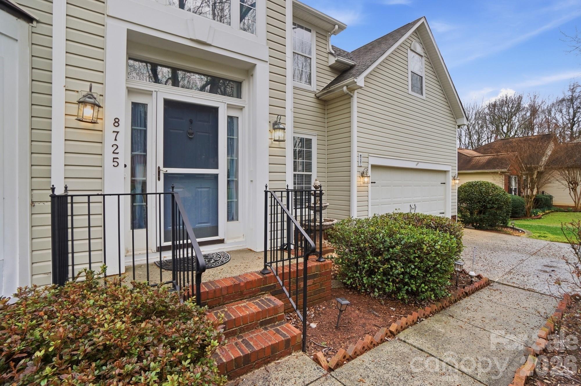 8725 Londonshire Drive Charlotte NC 28216