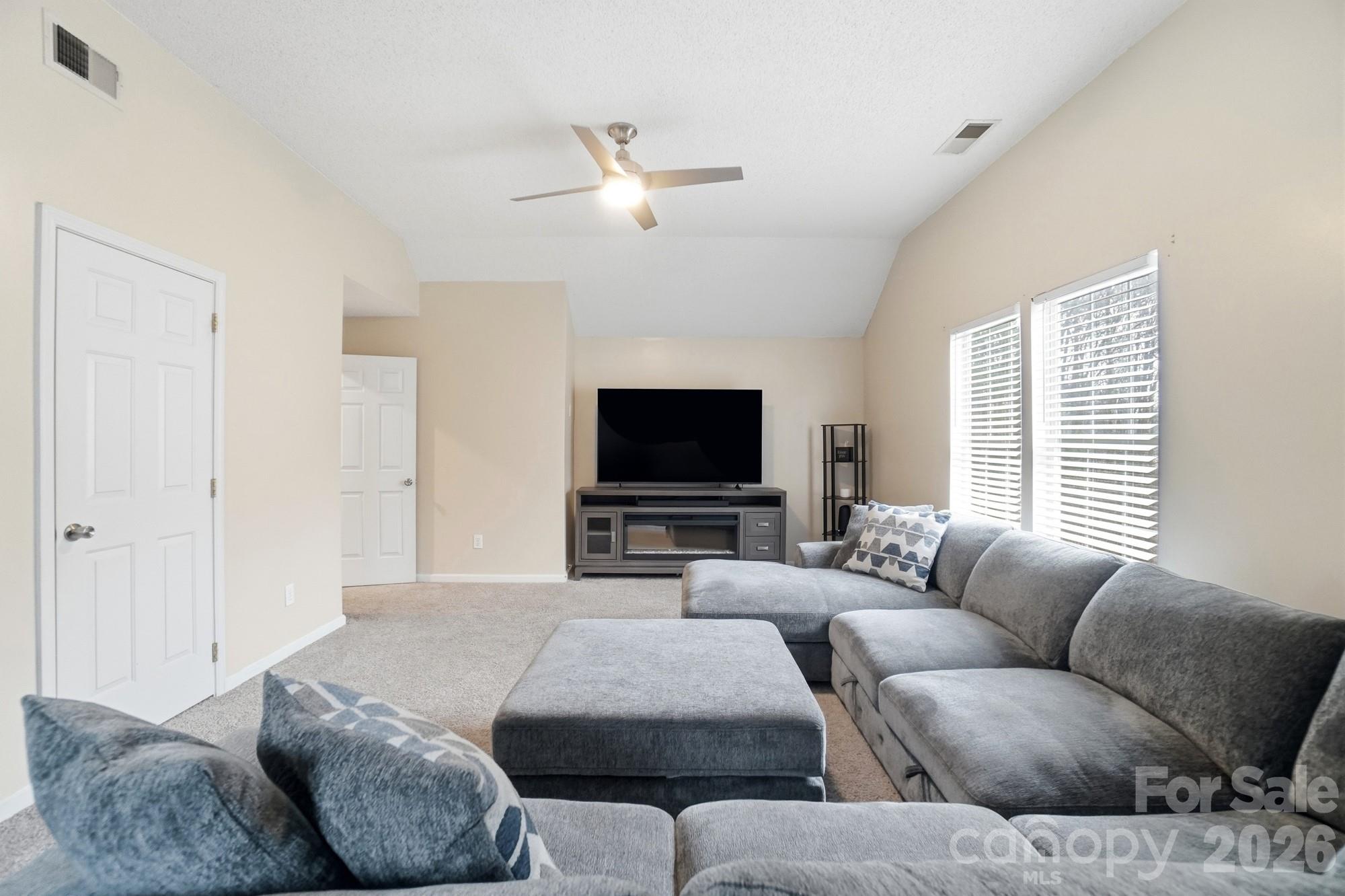 8725 Londonshire Drive Charlotte NC 28216