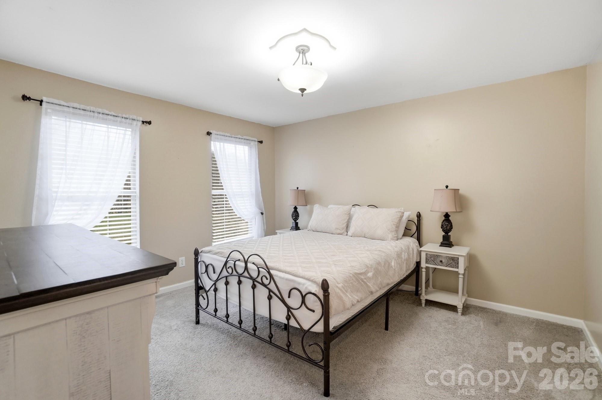 8725 Londonshire Drive Charlotte NC 28216
