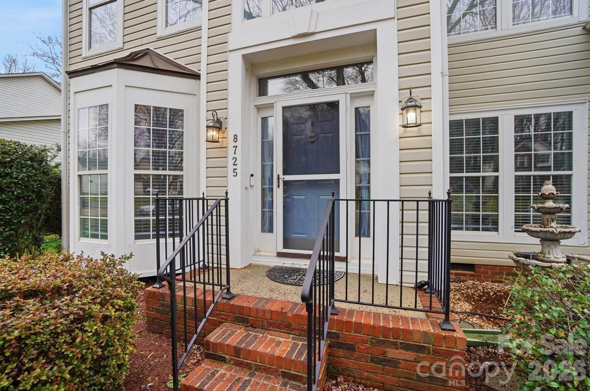 8725 Londonshire Drive Charlotte NC 28216