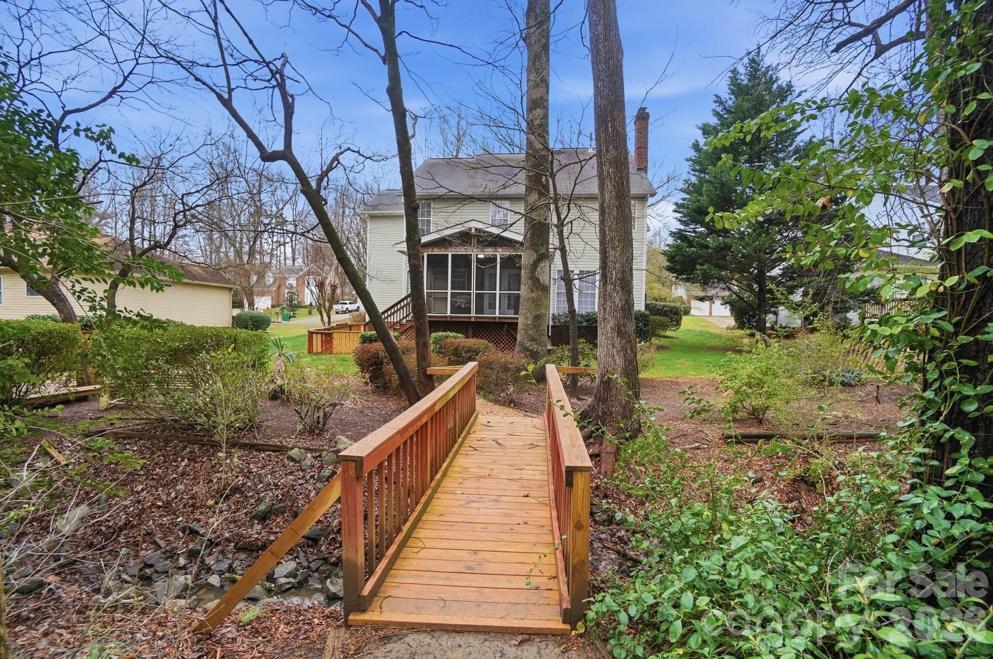 8725 Londonshire Drive Charlotte NC 28216