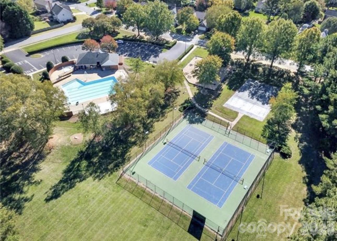 8725 Londonshire Drive Charlotte NC 28216