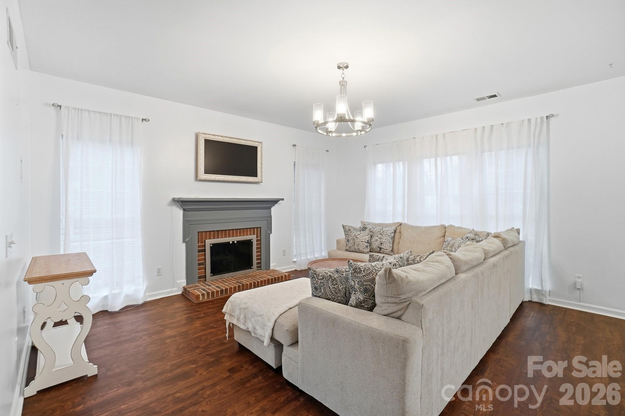 8725 Londonshire Drive Charlotte NC 28216