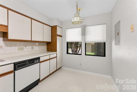 4102 Dominic Lane Asheville NC 28805