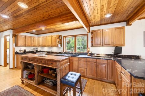 6 Orchard Knob Lane Black Mountain NC 28711