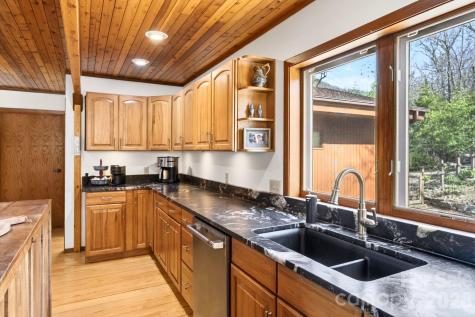 6 Orchard Knob Lane Black Mountain NC 28711